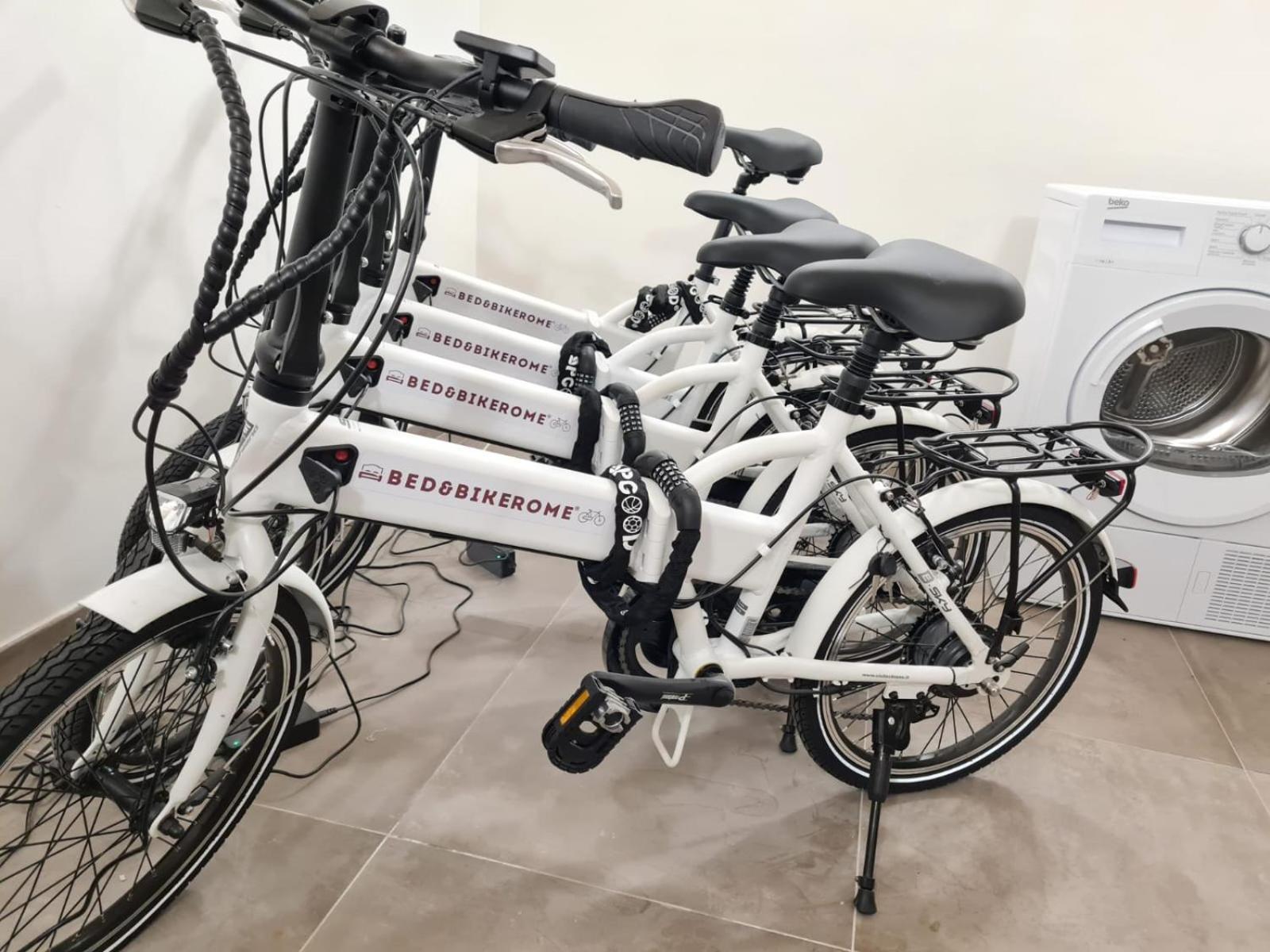 Bed&Bikerome Giulio Cesare Bed & Breakfast エクステリア 写真