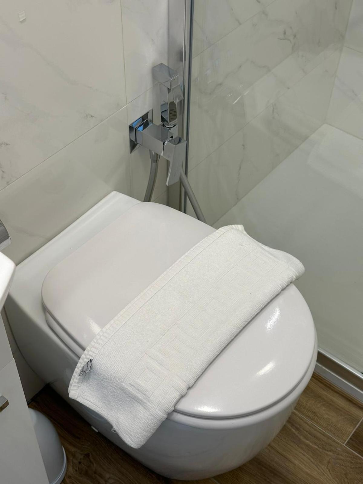 Bed&Bikerome Giulio Cesare Bed & Breakfast エクステリア 写真